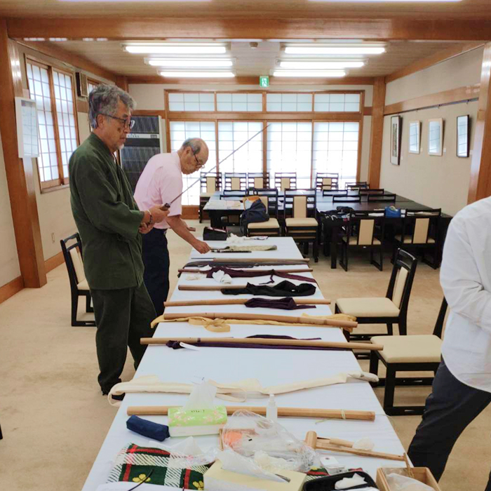 刀の手入れ画像